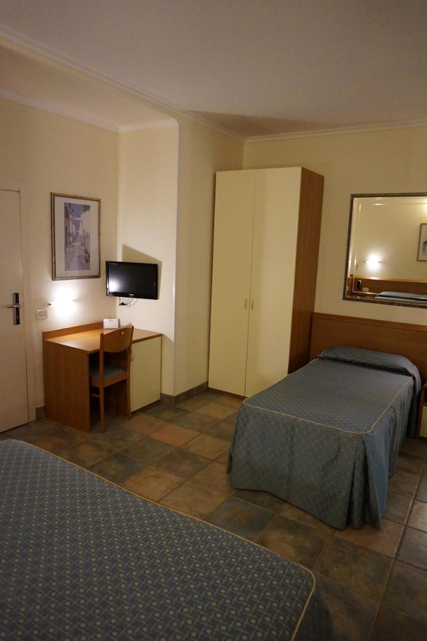 Hotel Angela Fano Extérieur photo