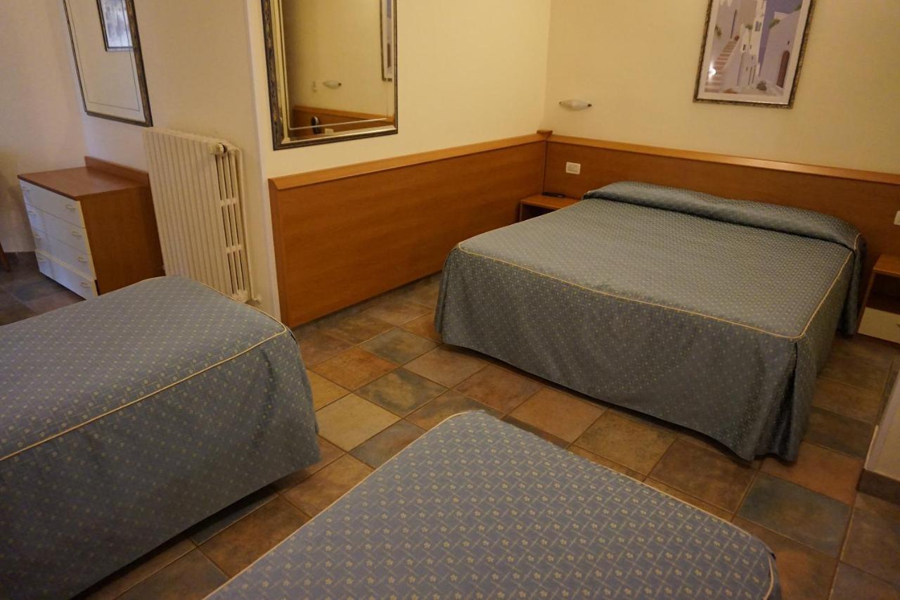 Hotel Angela Fano Extérieur photo