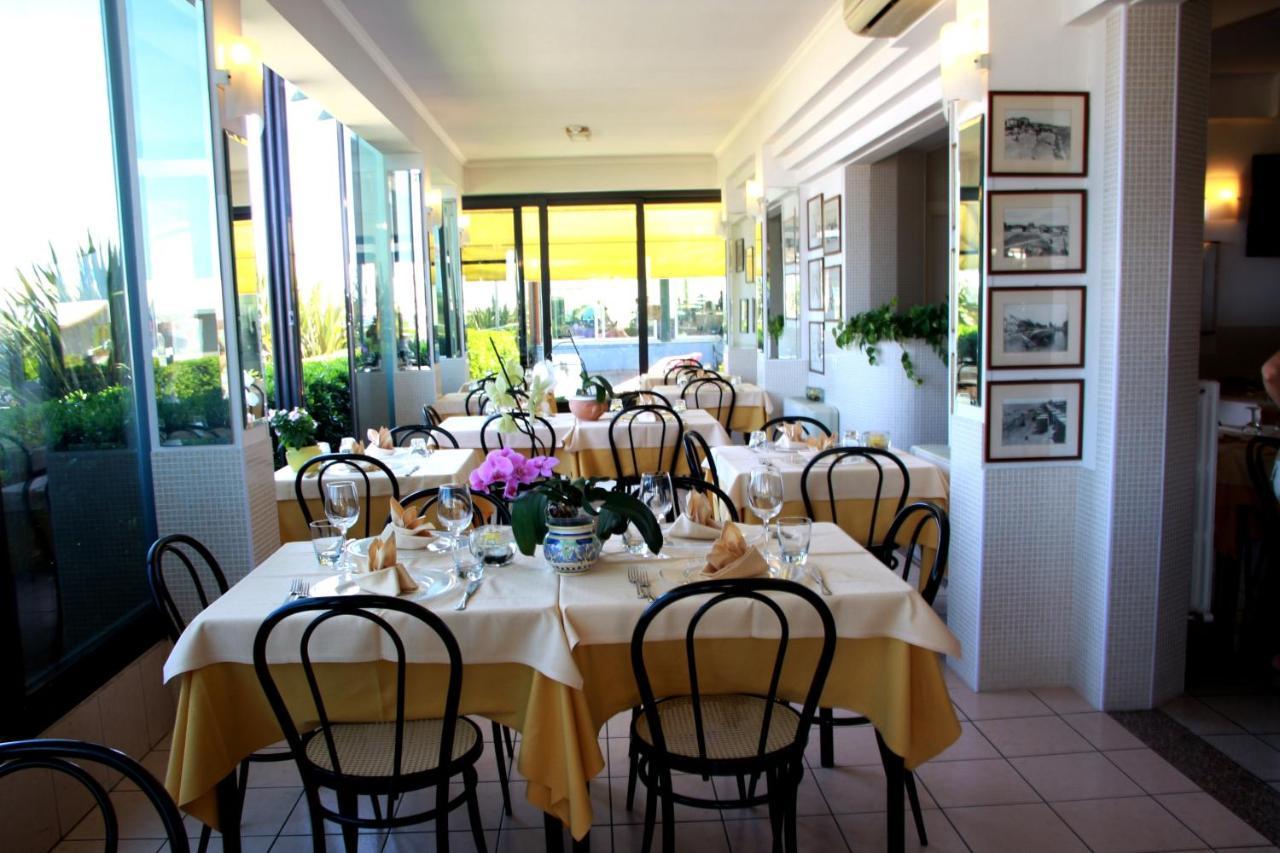 Hotel Angela Fano Extérieur photo